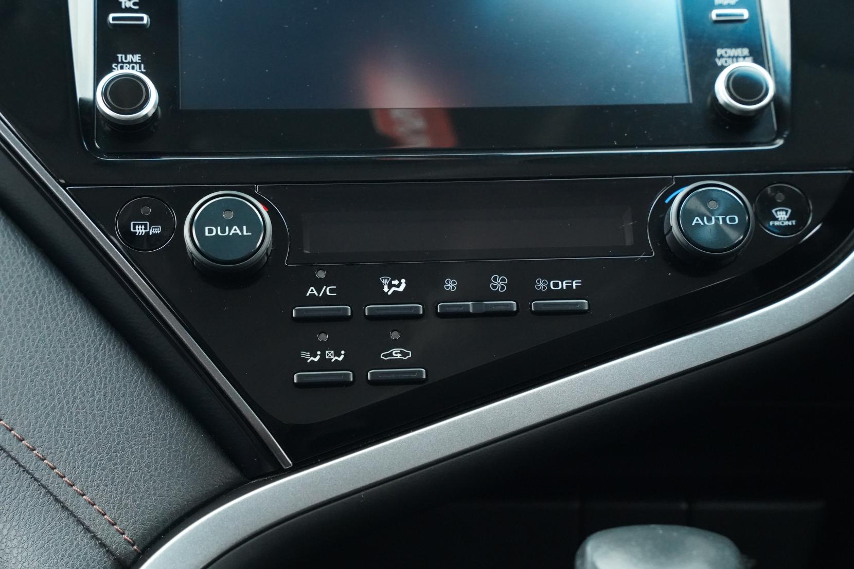 Toyota Camry Hybrid X