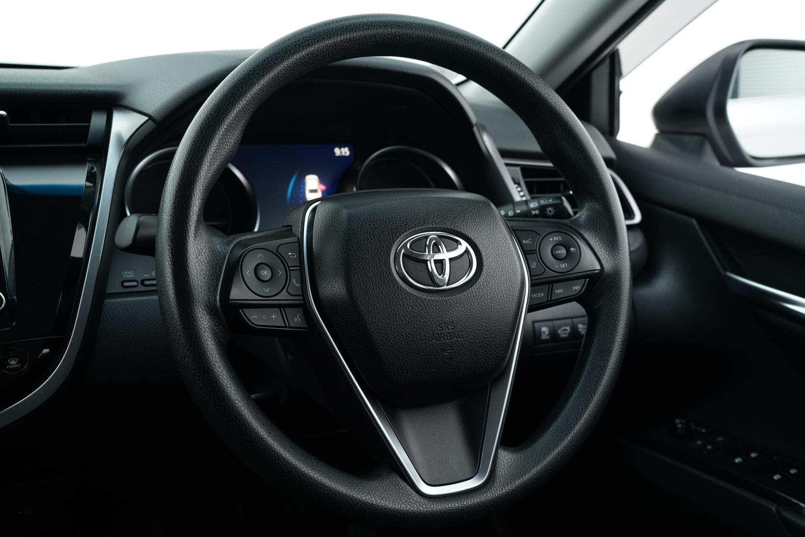 Toyota Camry Hybrid X