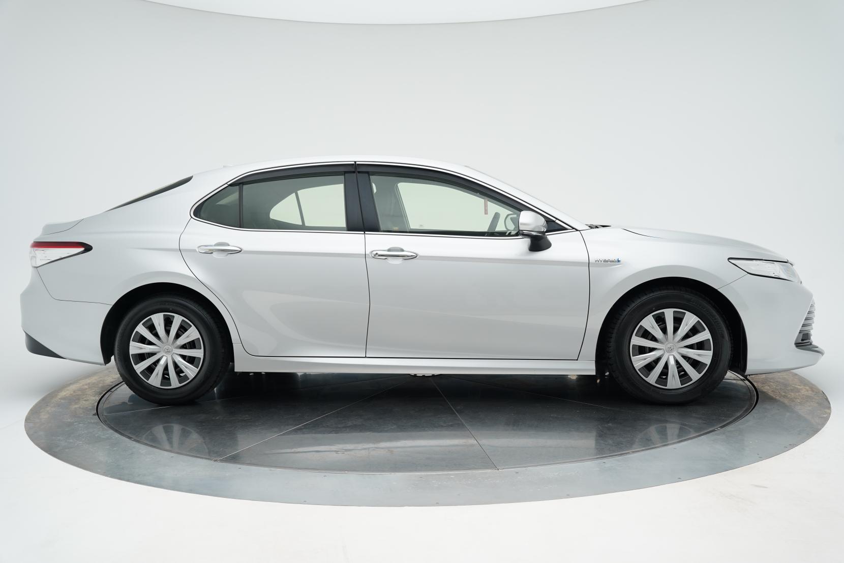 Toyota Camry Hybrid X