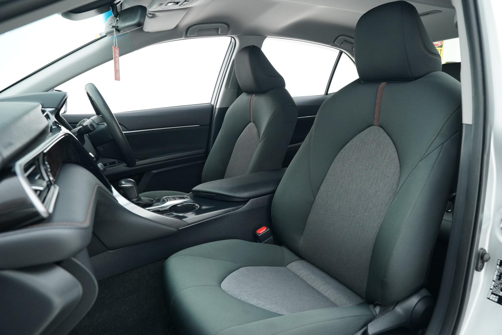 Toyota Camry Hybrid X