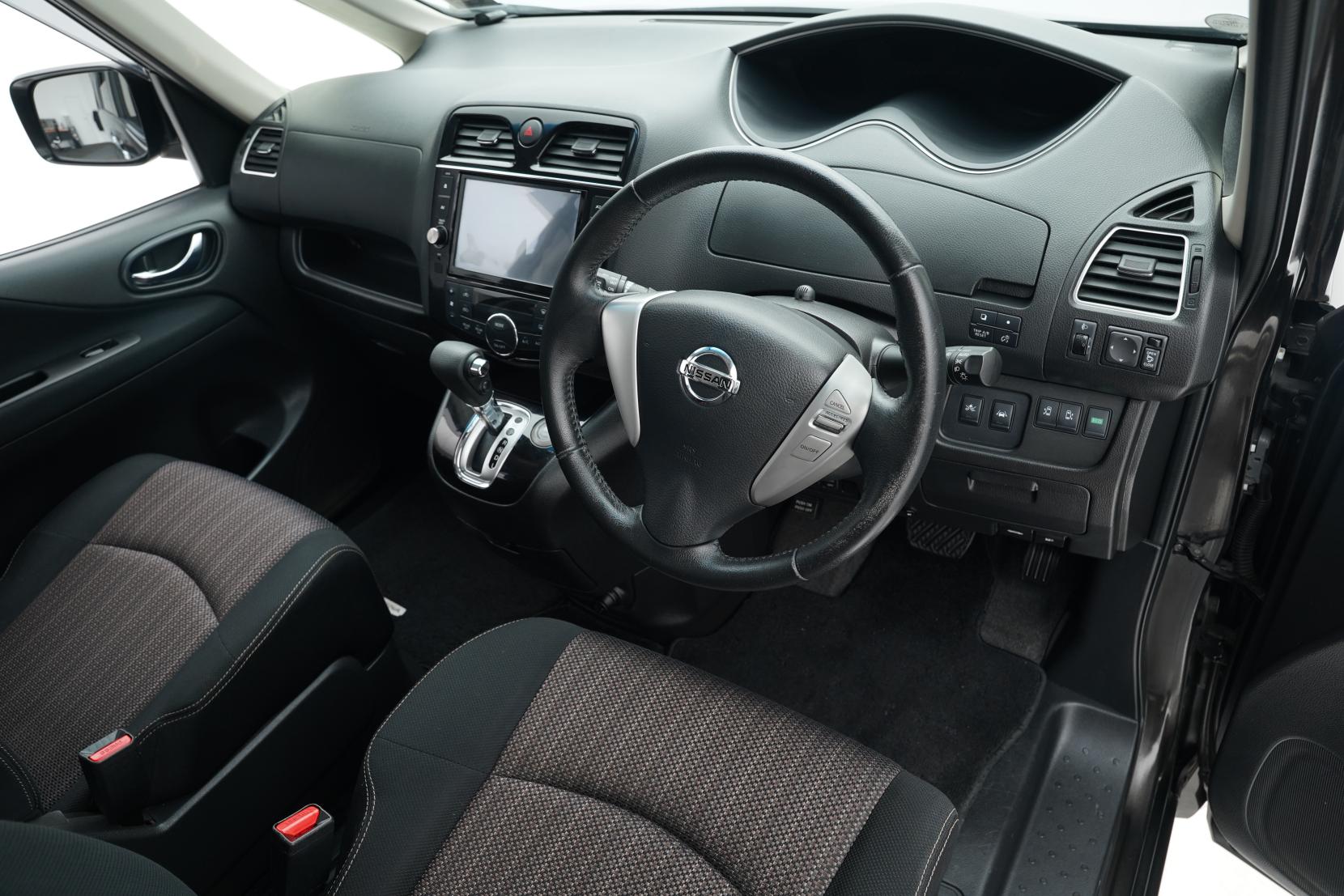 Nissan Serena 2.0 Hybrid Highway Star 8seats