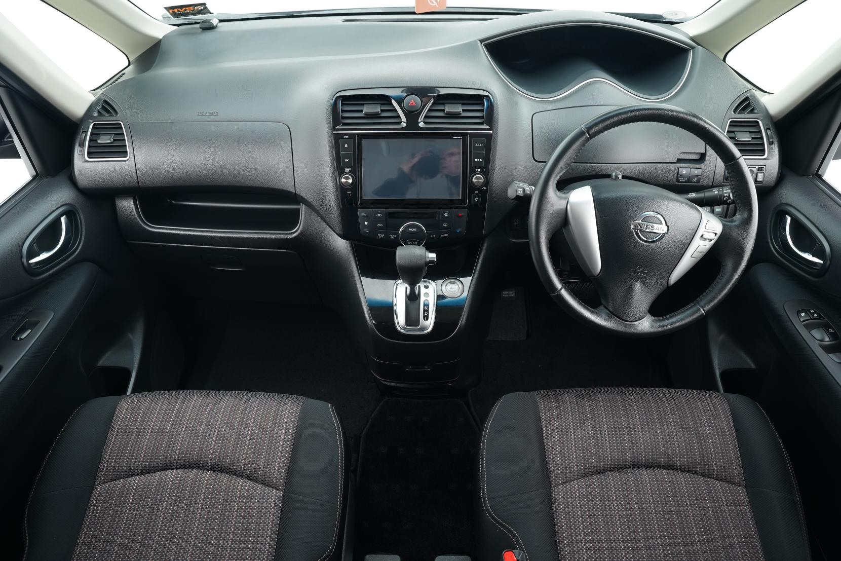 Nissan Serena 2.0 Hybrid Highway Star 8seats