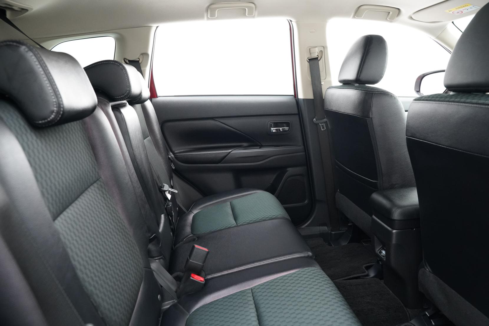 Mitsubishi Outlander 2.4 PHEV 4WD G