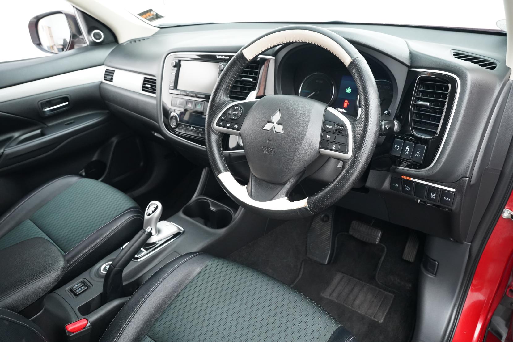 Mitsubishi Outlander 2.4 PHEV 4WD G