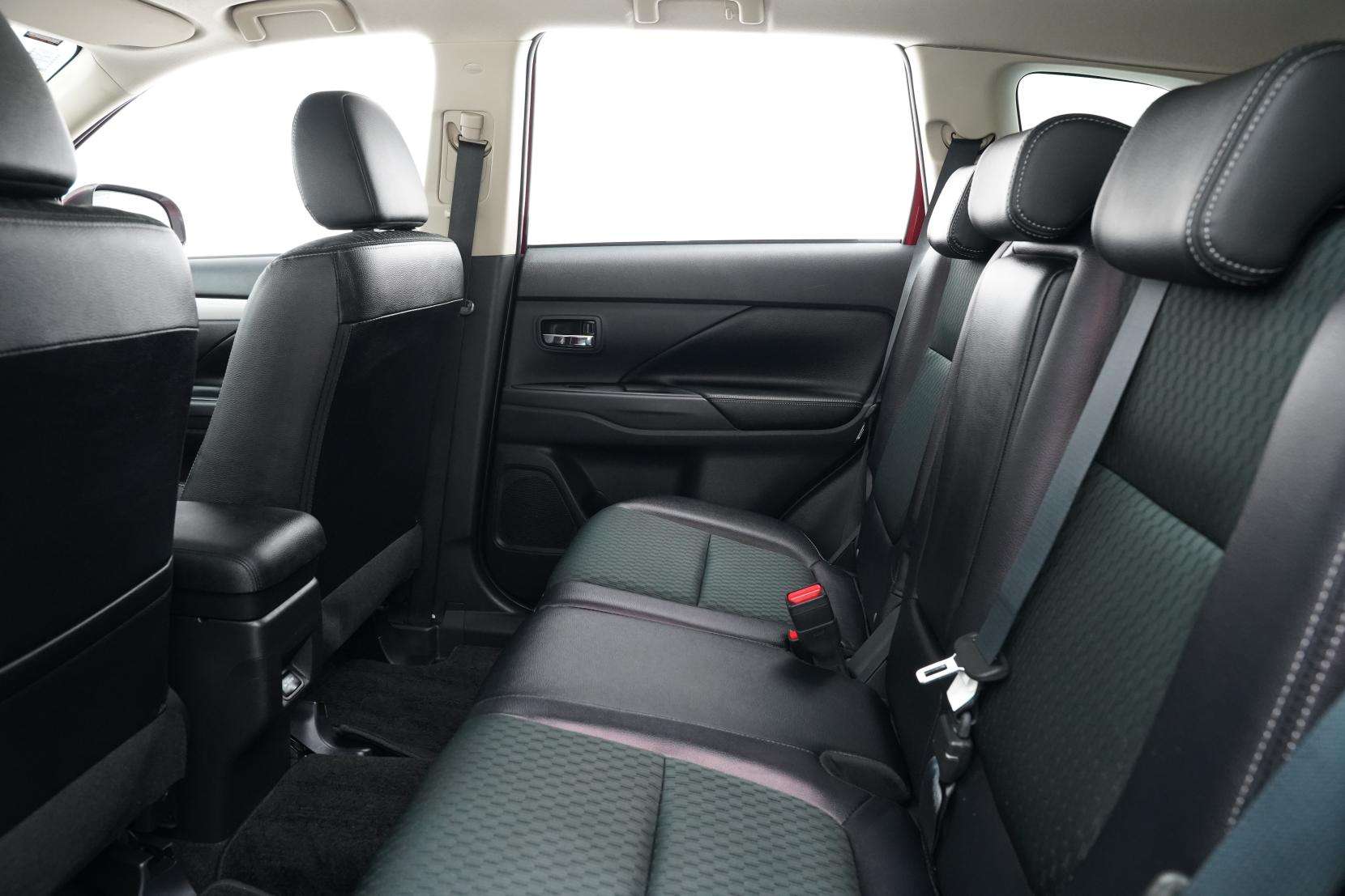 Mitsubishi Outlander 2.4 PHEV 4WD G