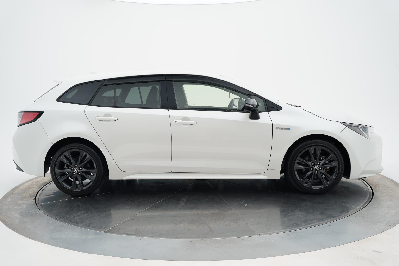 Toyota Corolla Touring Hybrid WxB 4WD