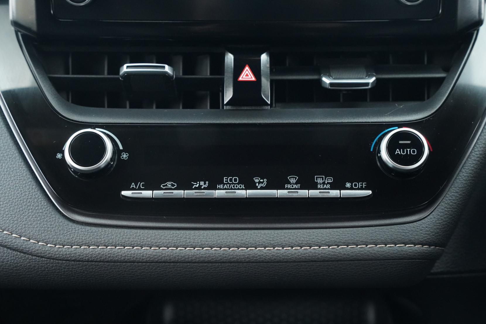 Toyota Corolla Touring Hybrid WxB 4WD