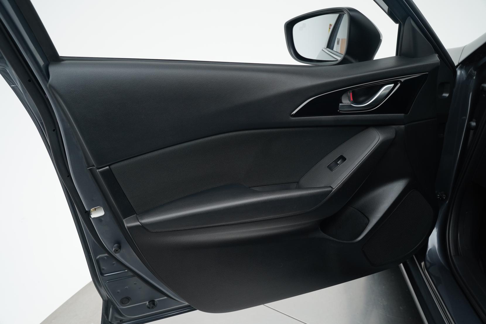Mazda Axela 2.0 SPORT 20S TOURING
