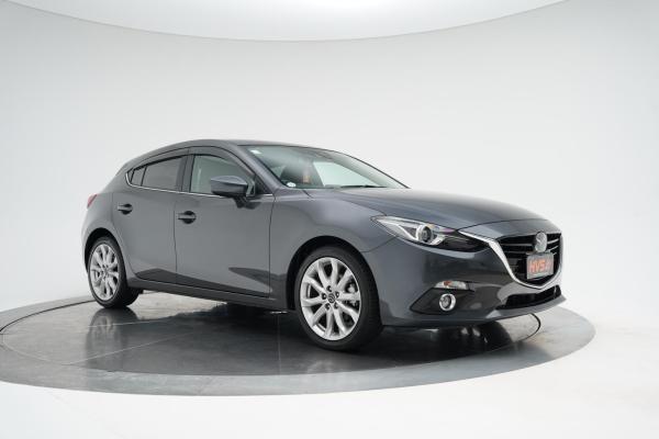 Mazda Axela 2.0 SPORT 20S TOURING