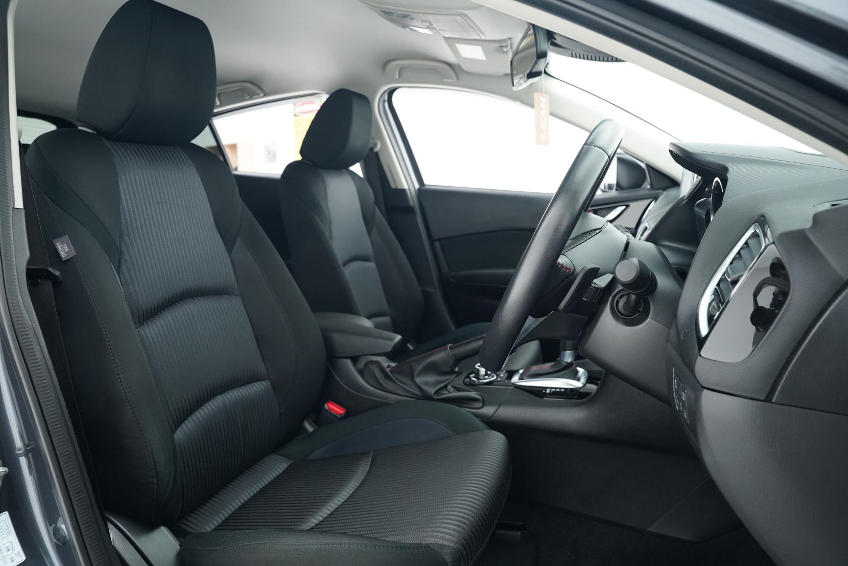 Mazda Axela 2.0 SPORT 20S TOURING