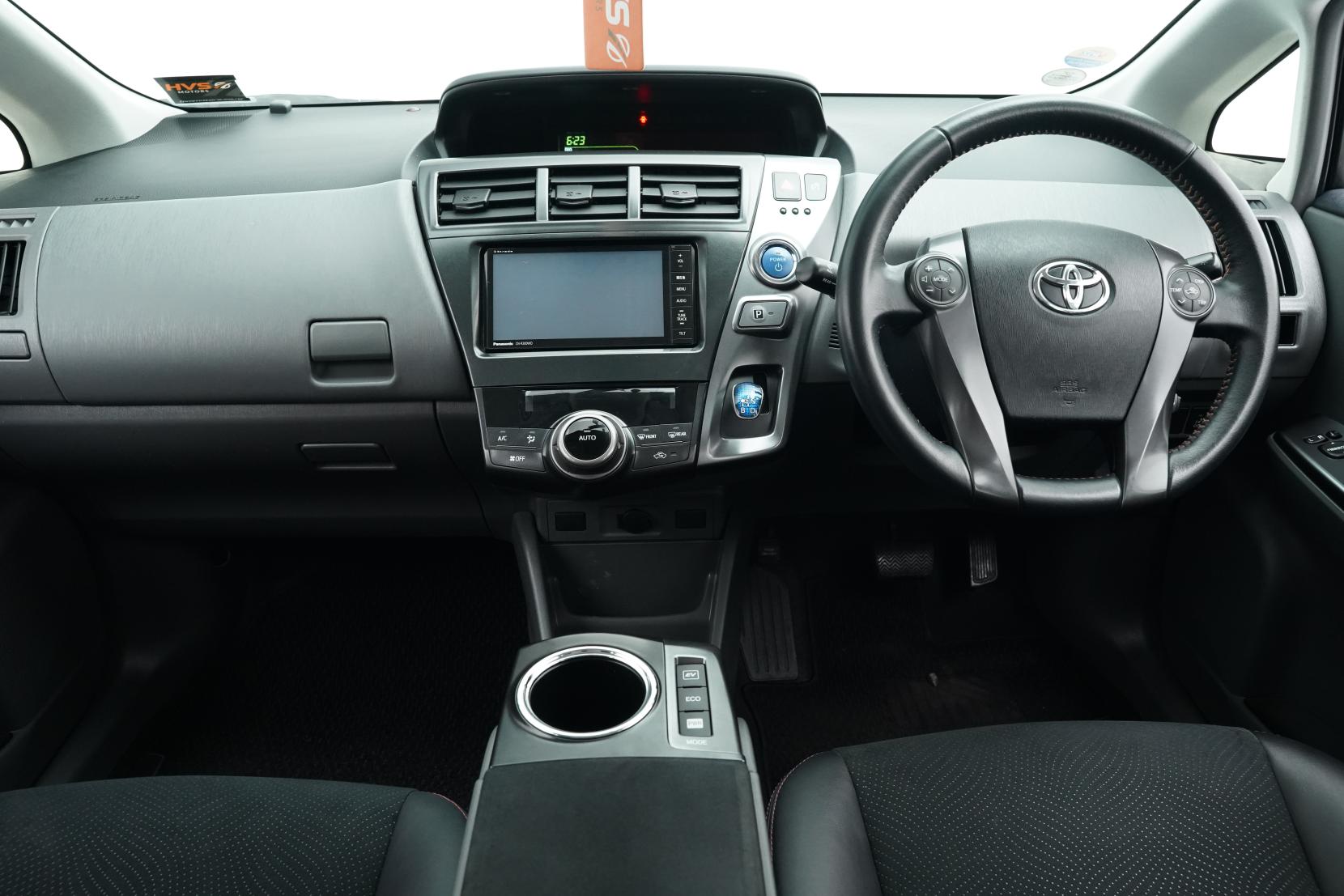 Toyota Prius Alpha G 5 Seater