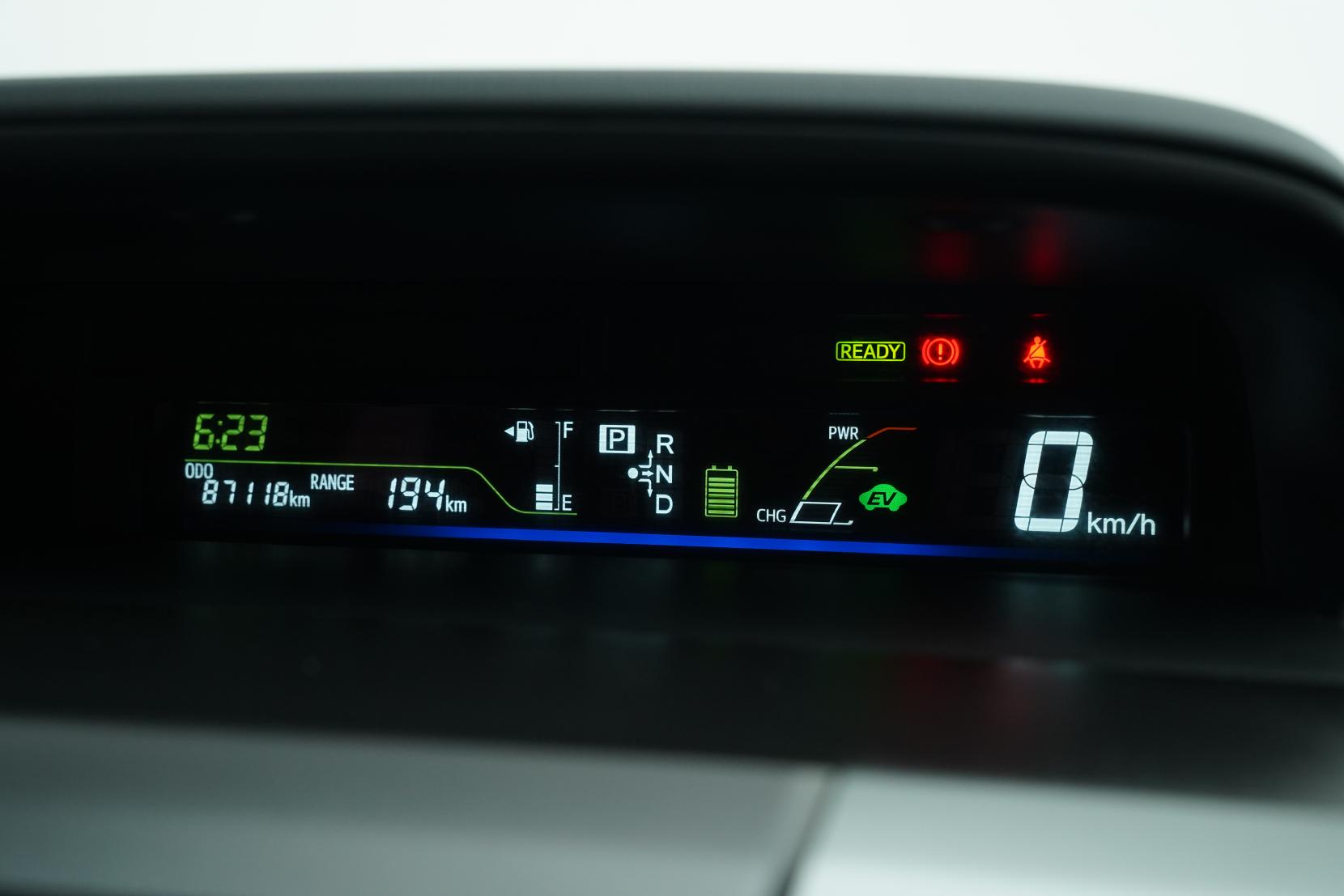 Toyota Prius Alpha G 5 Seater