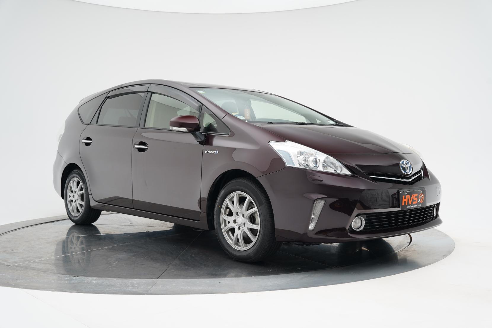 Toyota Prius Alpha G 5 Seater