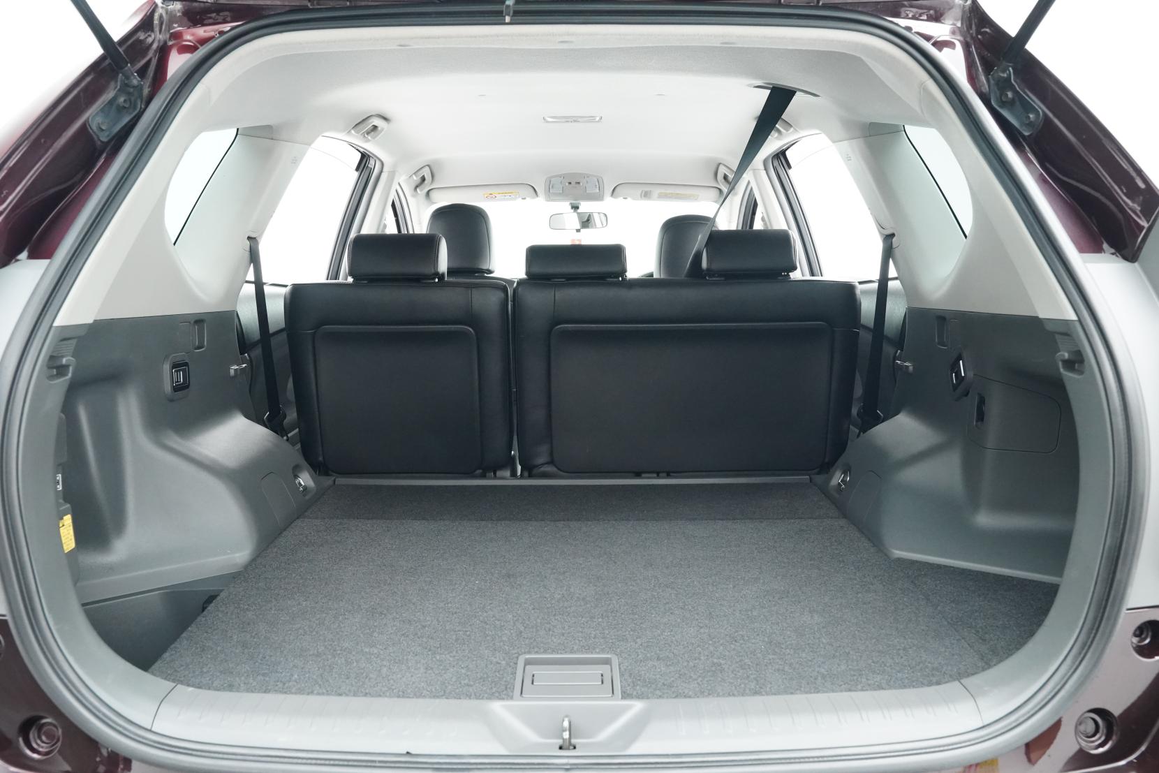 Toyota Prius Alpha G 5 Seater