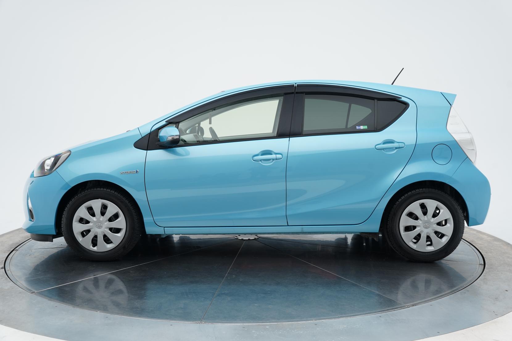 Toyota Aqua 1.5 S Push Start