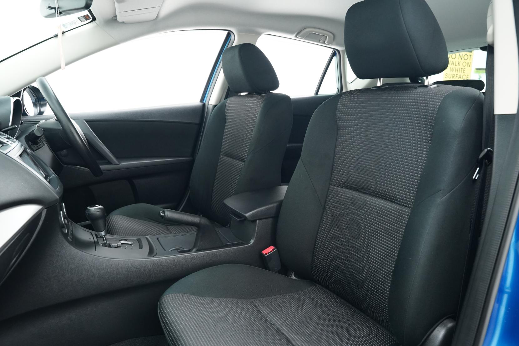 Mazda Axela SPORT 20C COMFORT P