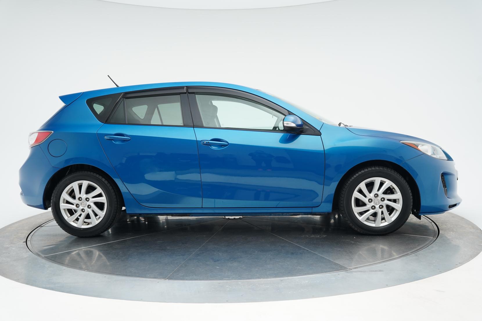 Mazda Axela SPORT 20C COMFORT P