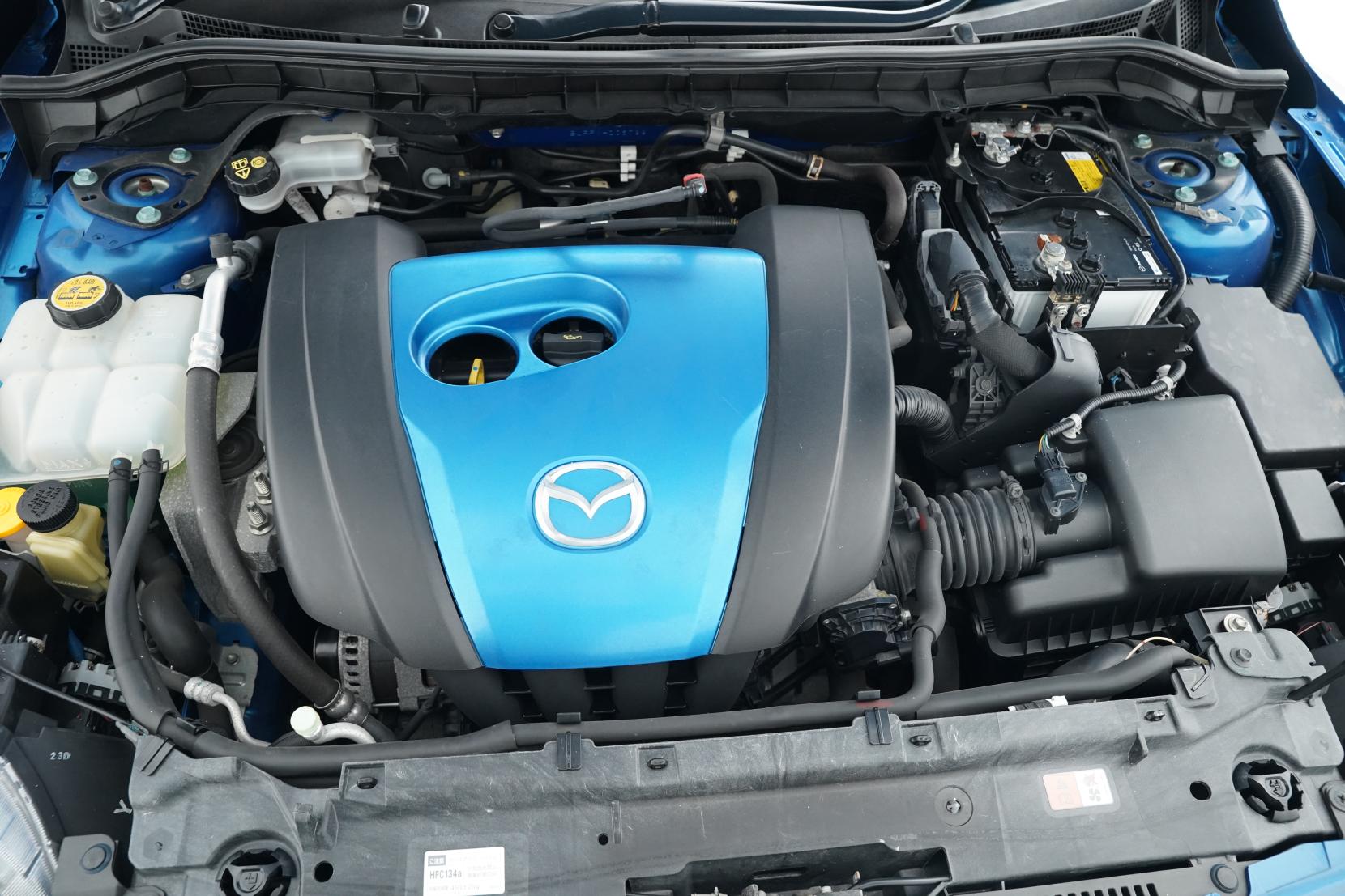 Mazda Axela SPORT 20C COMFORT P