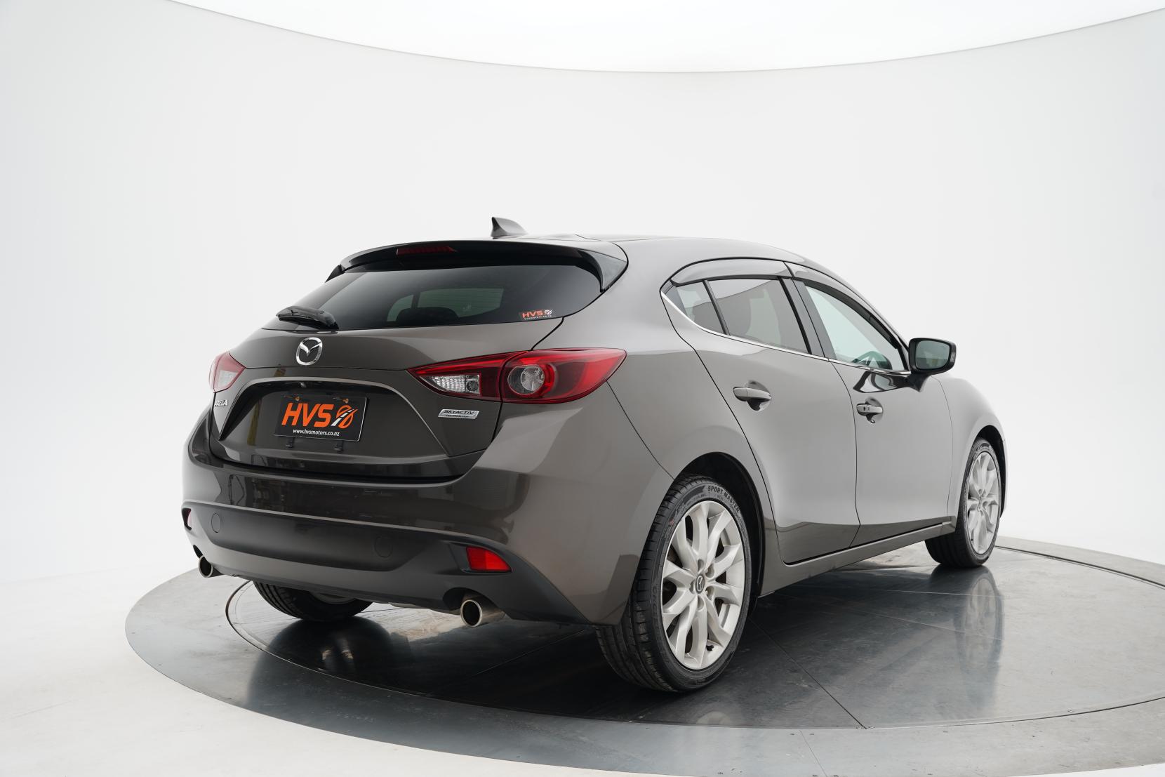 Mazda Axela 2.0 SPORT 20S TOURING