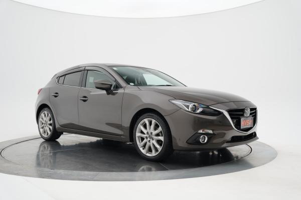 Mazda Axela 2.0 SPORT 20S TOURING