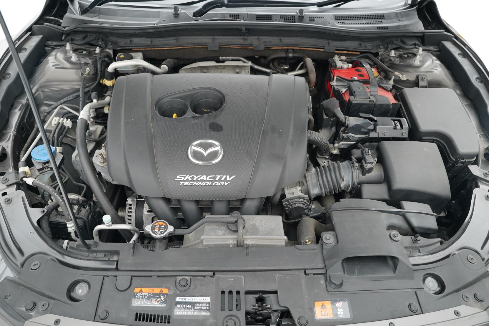 Mazda Axela 2.0 SPORT 20S TOURING