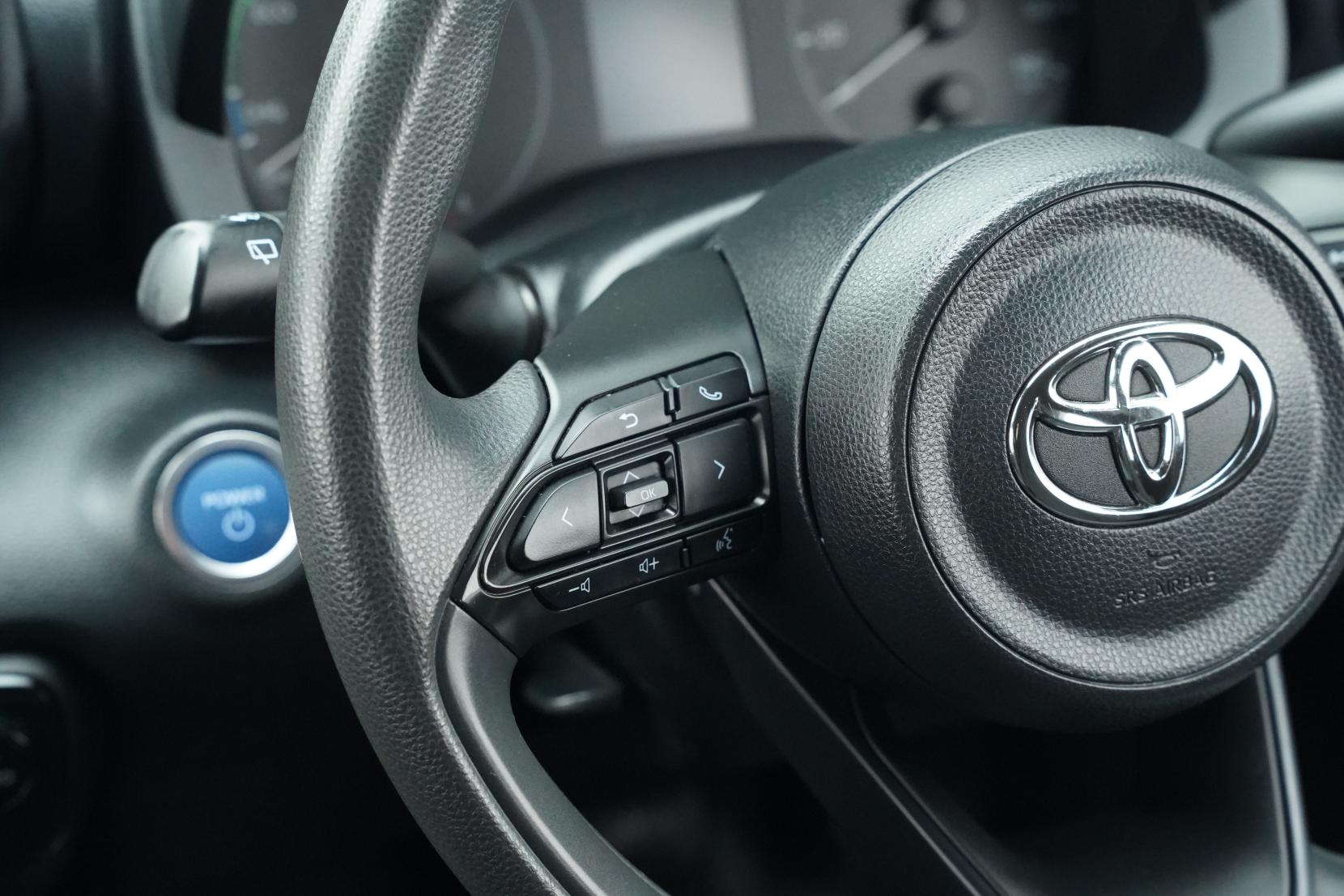 Toyota Yaris 1.5 Hybrid X