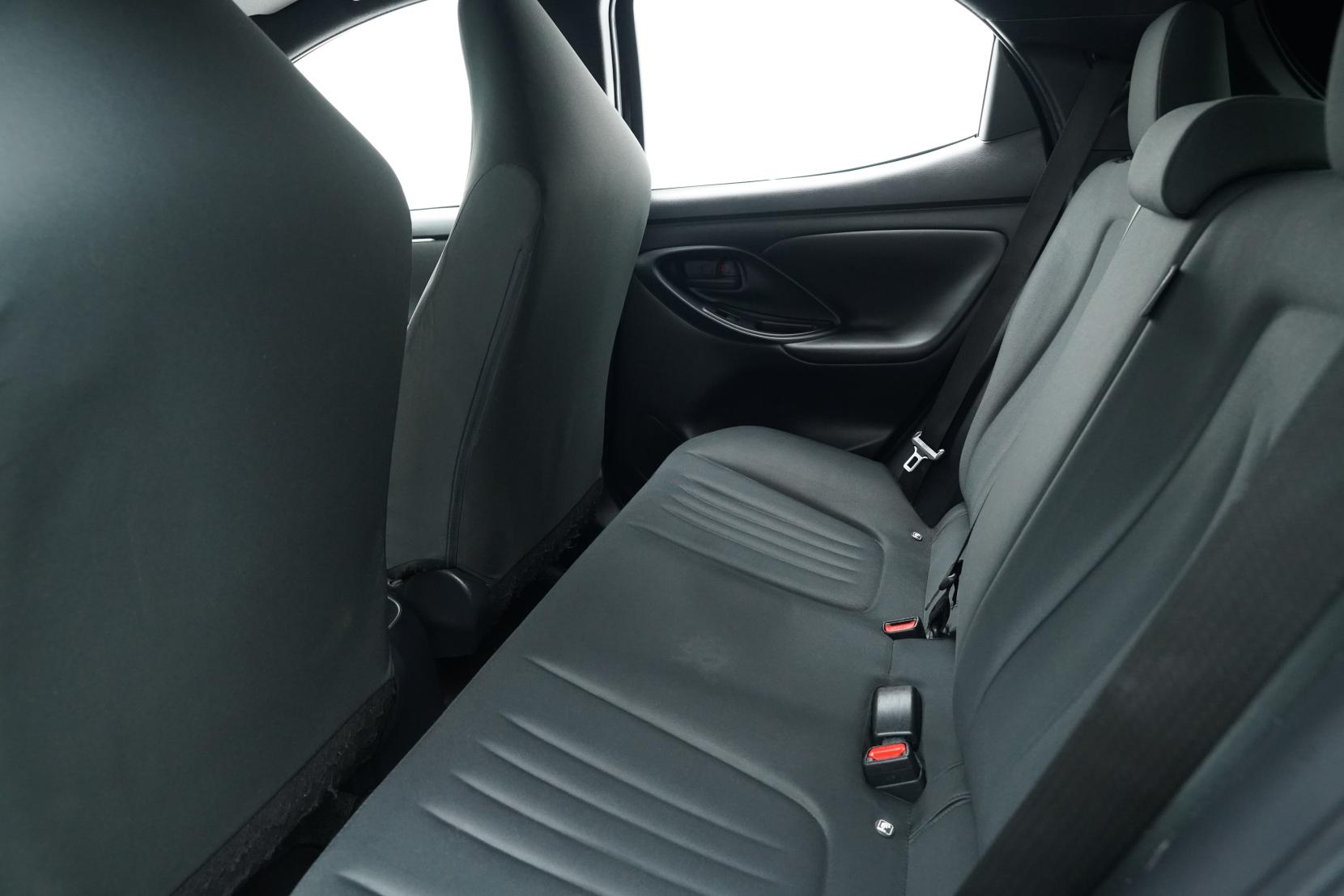 Toyota Yaris 1.5 Hybrid X