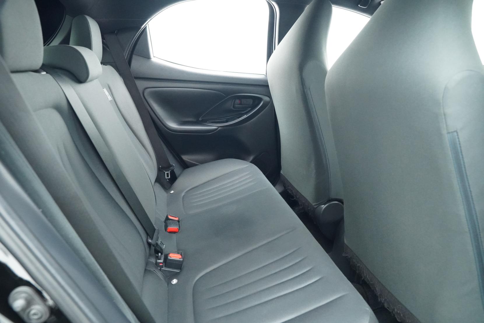 Toyota Yaris 1.5 Hybrid X