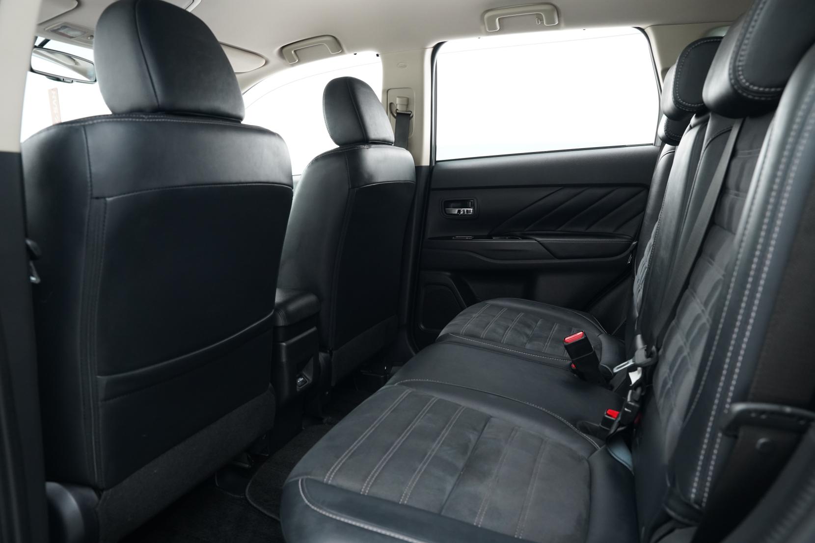 Mitsubishi Outlander 2.4 PHEV G SAFETY PACKAGE