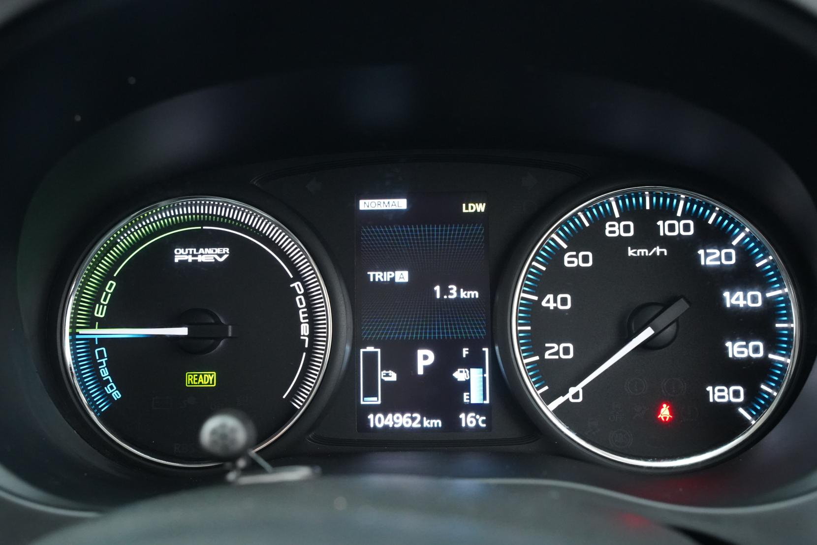 Mitsubishi Outlander 2.4 PHEV G SAFETY PACKAGE