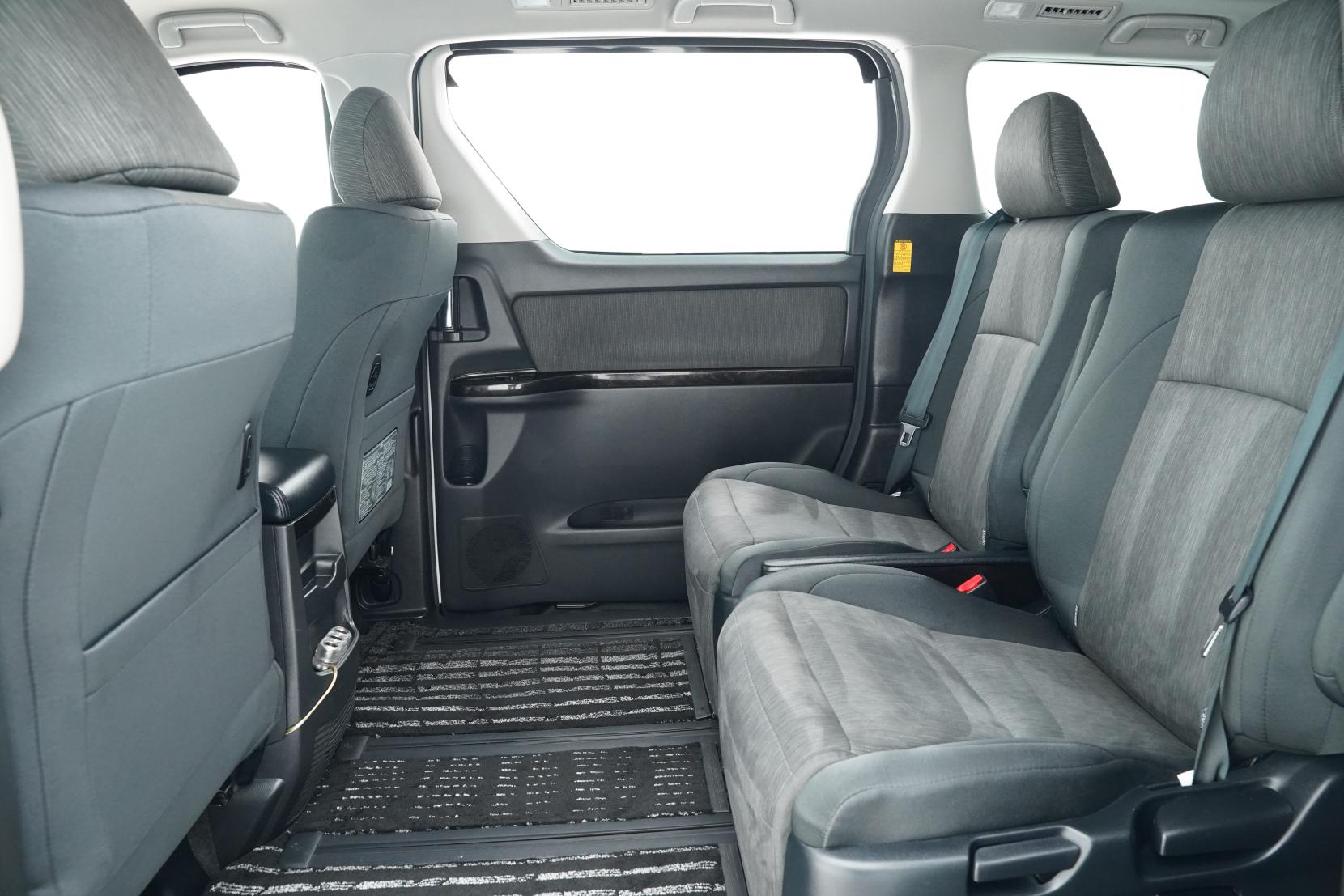 Toyota Vellfire 2.4 Hybrid 4WD ZR