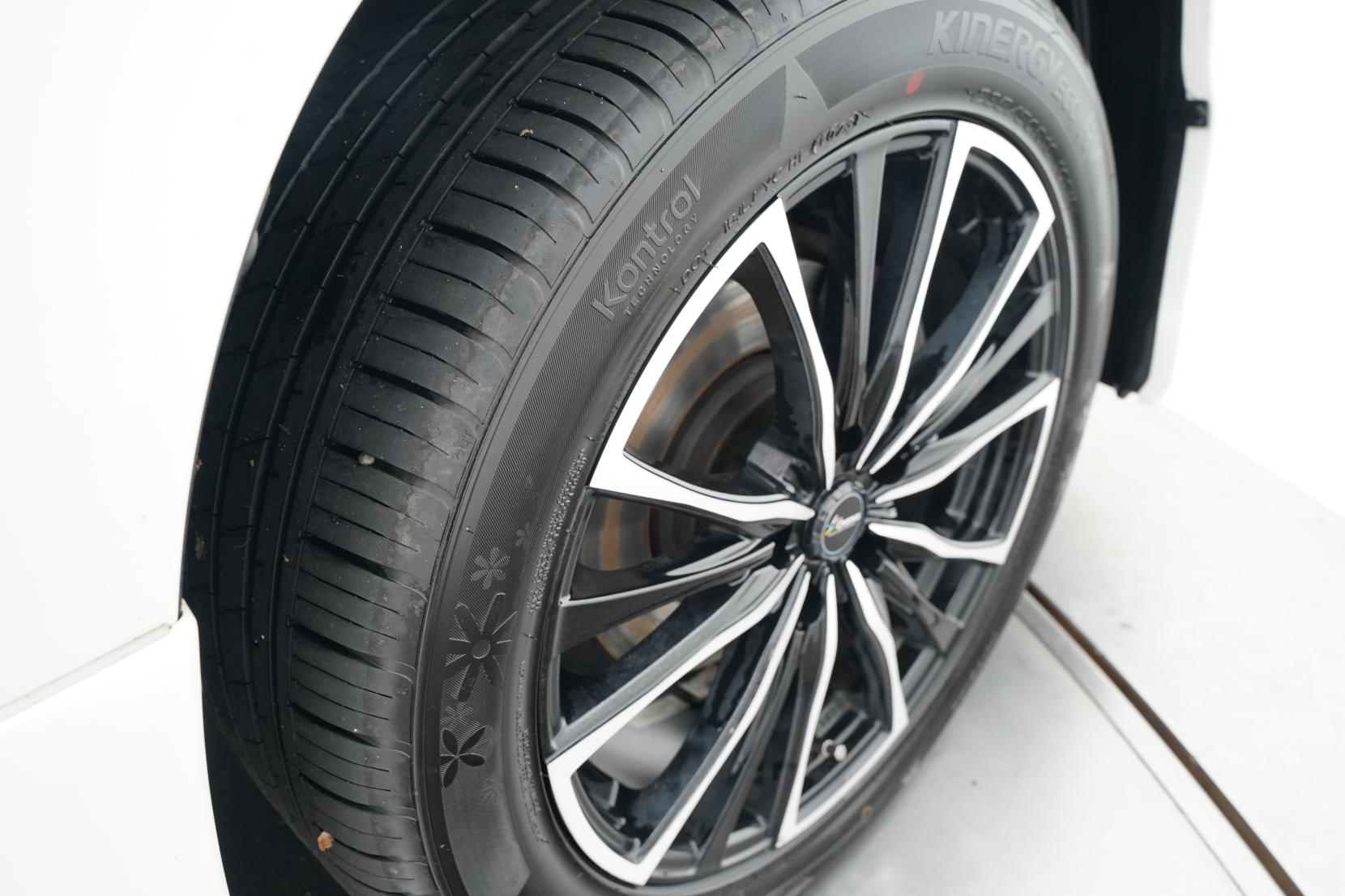 Toyota Vellfire 2.4 Hybrid 4WD ZR