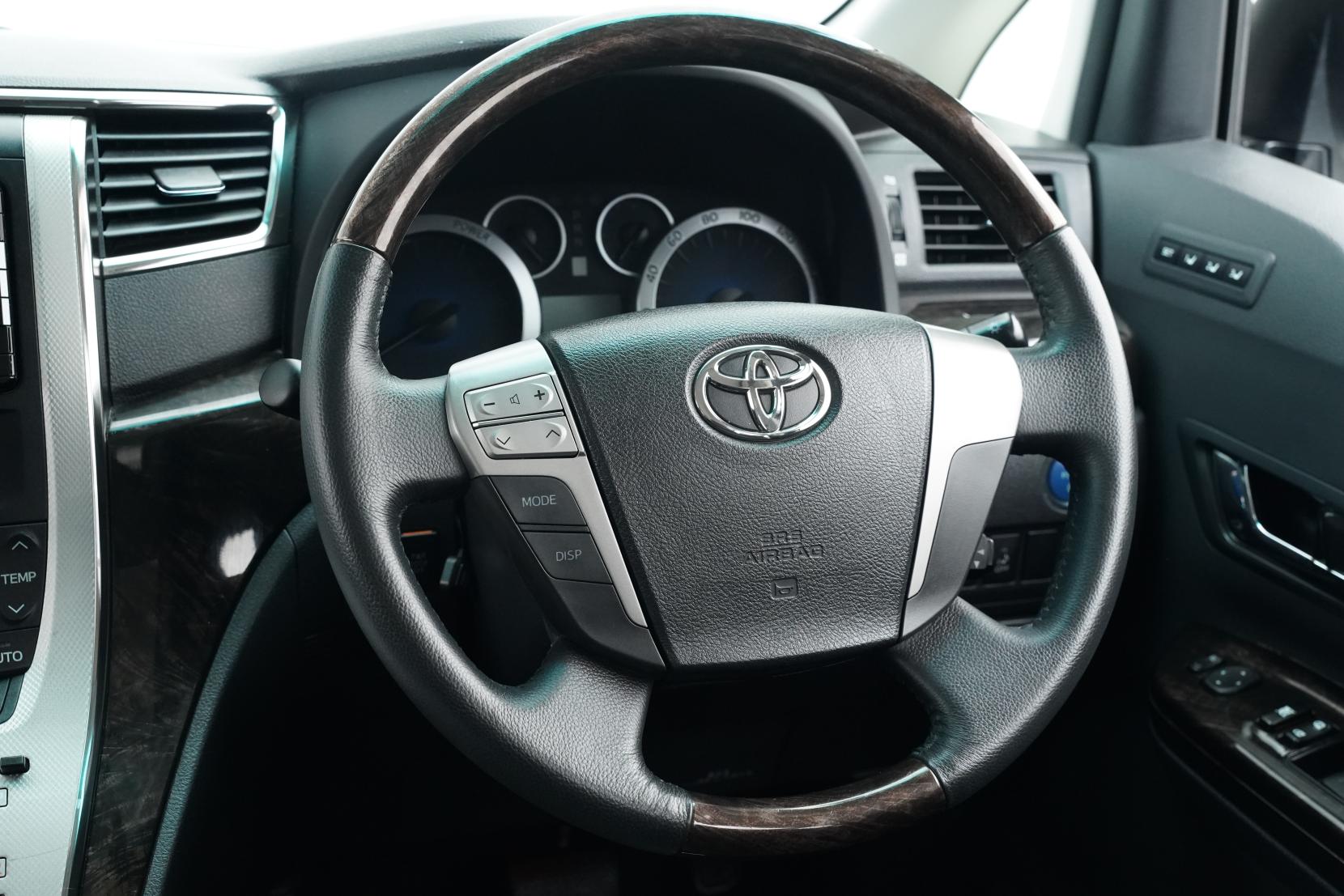Toyota Vellfire 2.4 Hybrid 4WD ZR