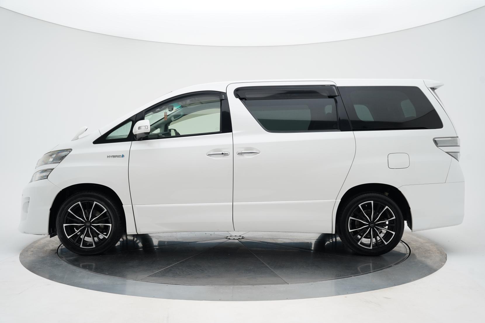 Toyota Vellfire 2.4 Hybrid 4WD ZR