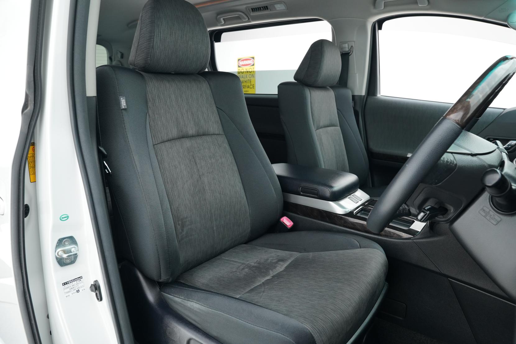 Toyota Vellfire 2.4 Hybrid 4WD ZR