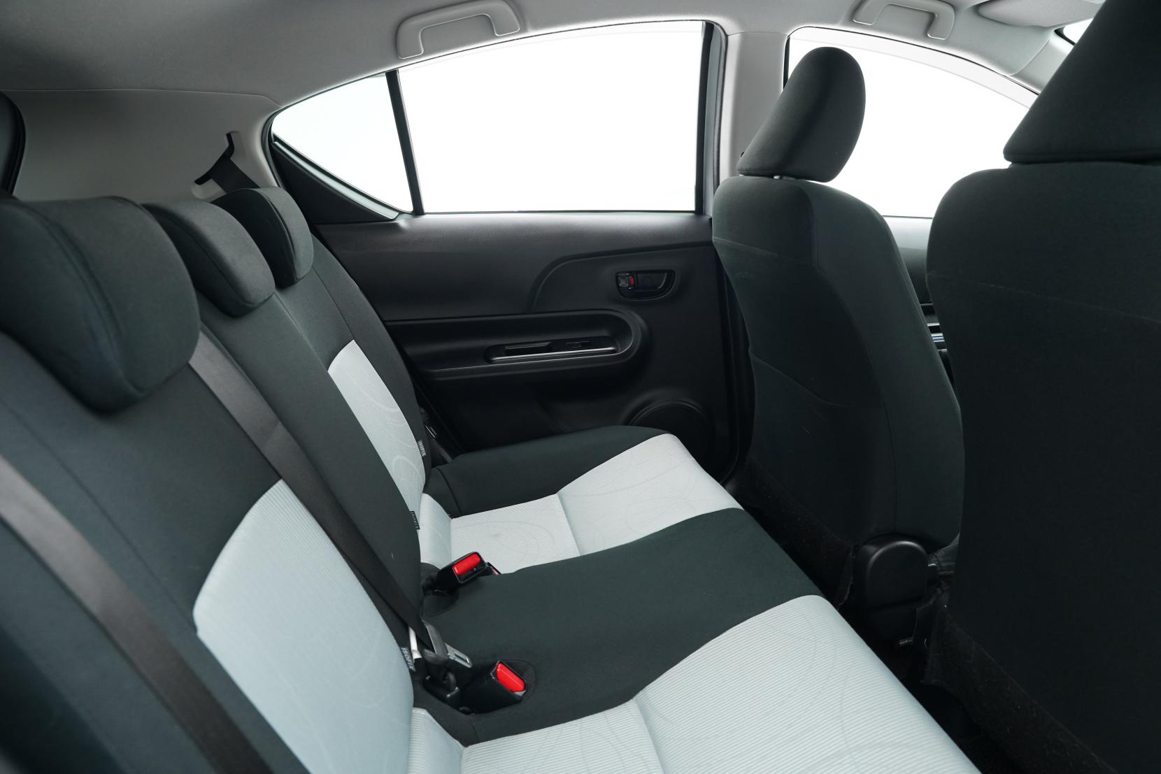 Toyota Aqua 1.5 S Push Start