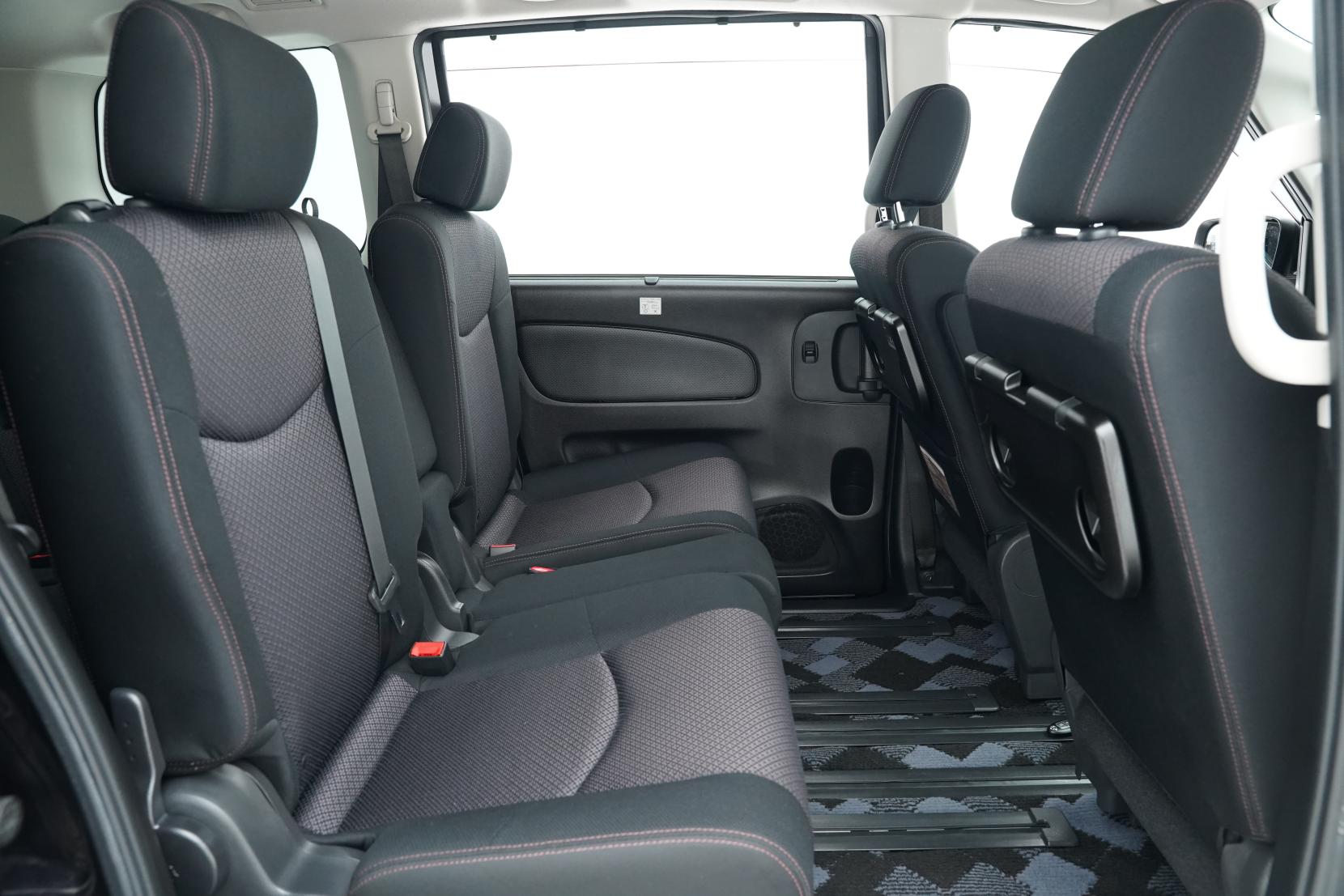 Nissan Serena (1991 – present) Hybrid Highway Star 8seats