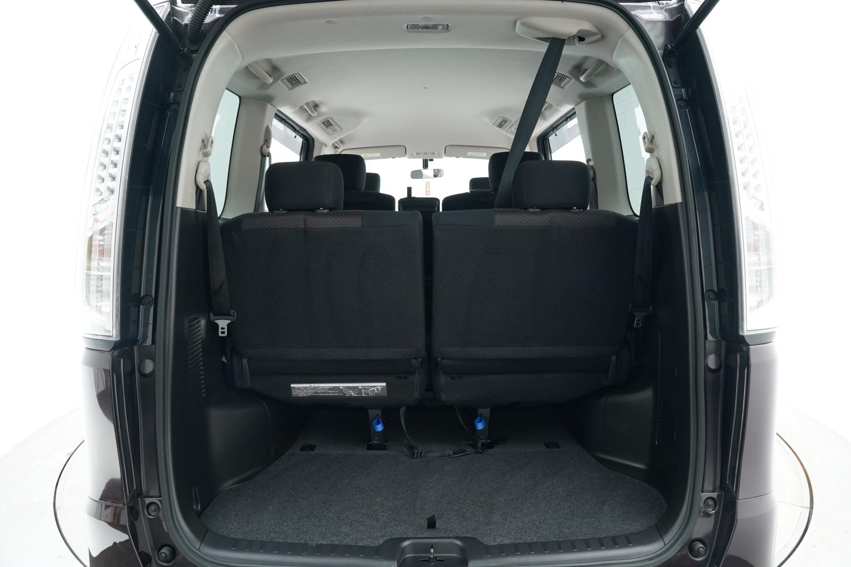 Nissan Serena (1991 – present) Hybrid Highway Star 8seats