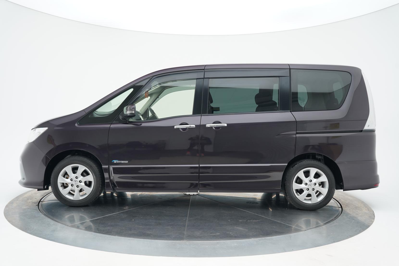 Nissan Serena (1991 – present) Hybrid Highway Star 8seats