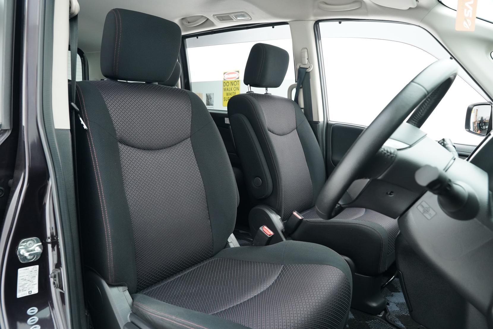 Nissan Serena (1991 – present) Hybrid Highway Star 8seats