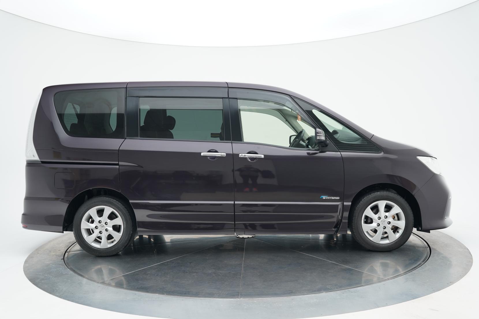 Nissan Serena (1991 – present) Hybrid Highway Star 8seats