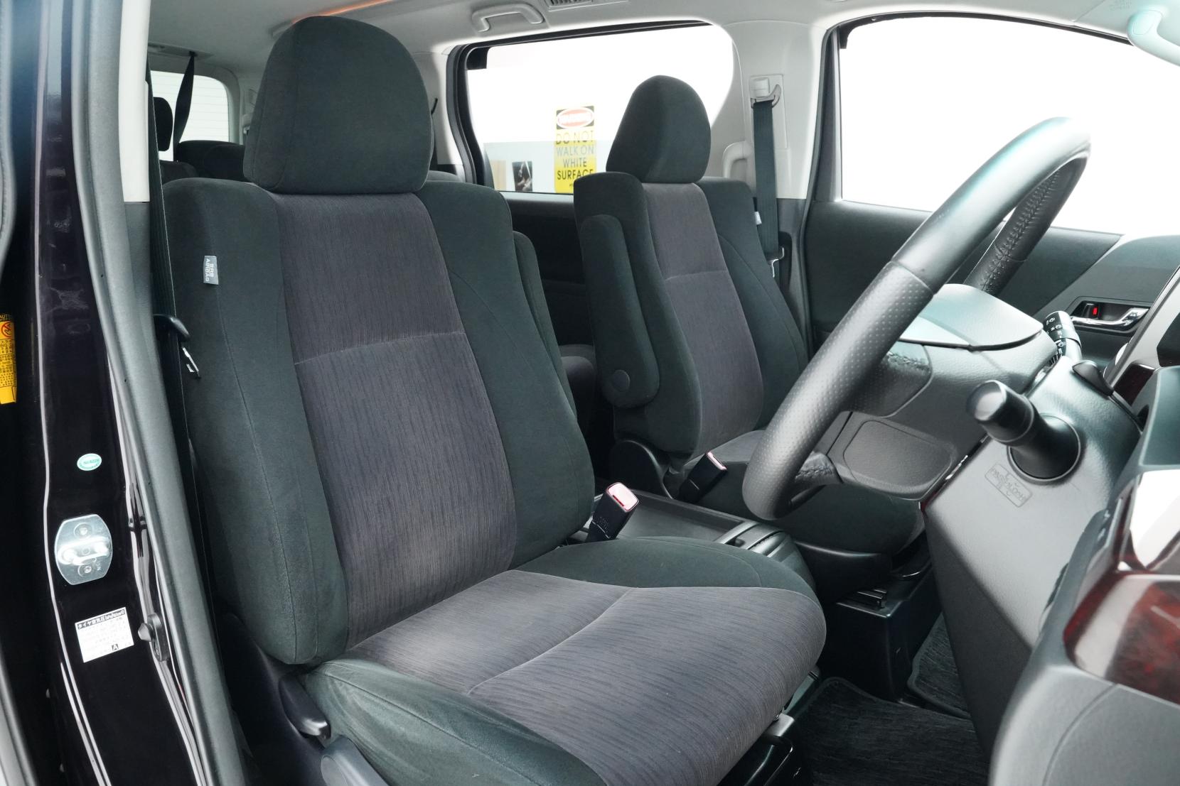 Toyota Vellfire 2.4 2.4Z 8ST