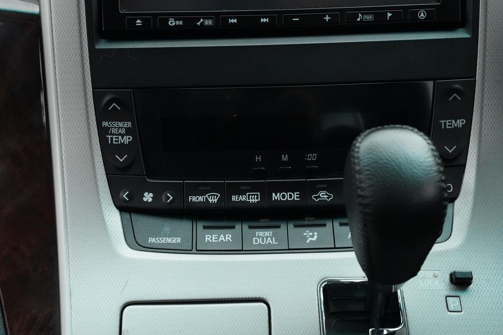 Toyota Vellfire 2.4 2.4Z 8ST