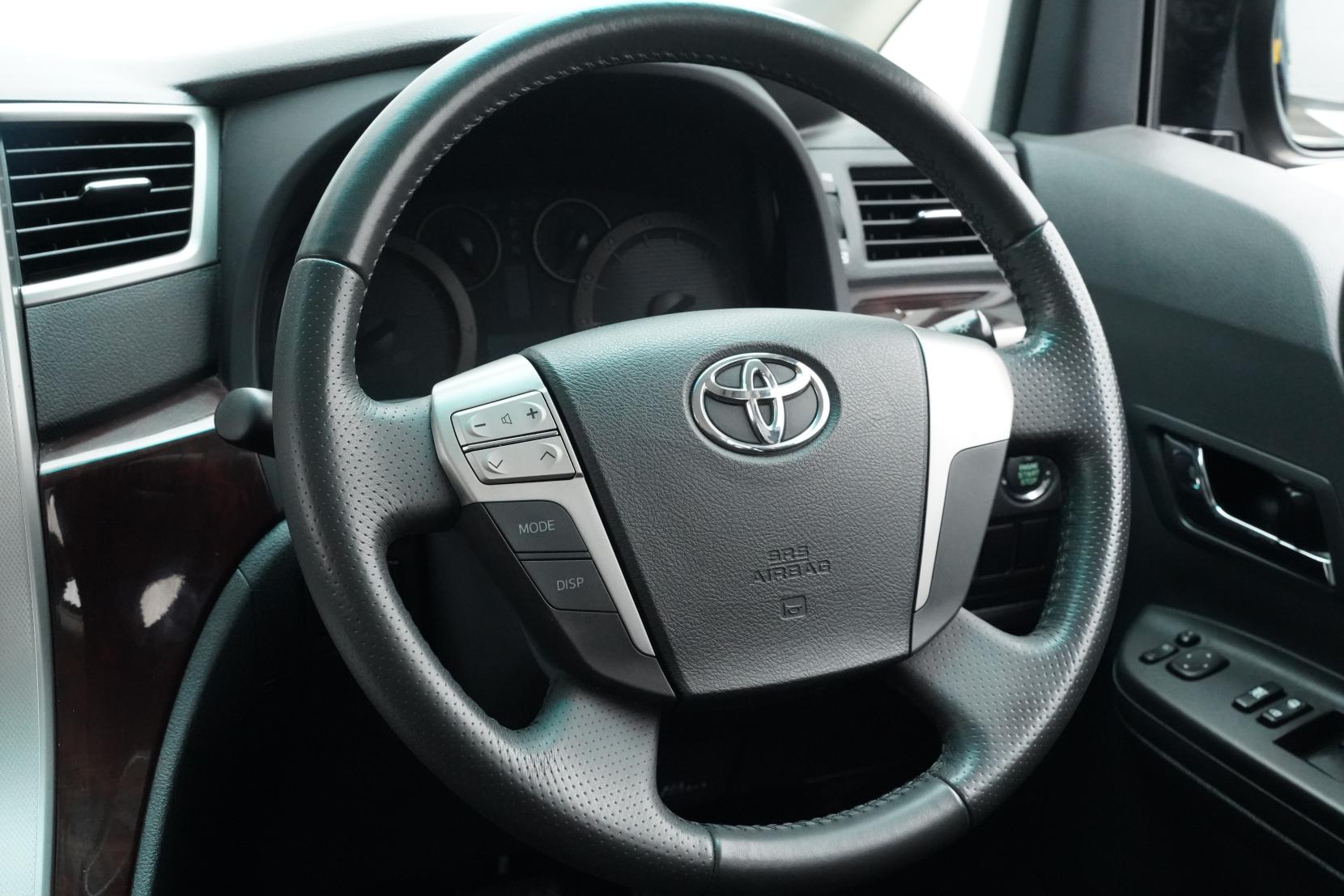 Toyota Vellfire 2.4 2.4Z 8ST