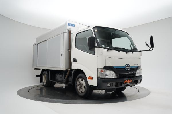 Hino HINO Dutro 125LT 4.0 Bottle Truck