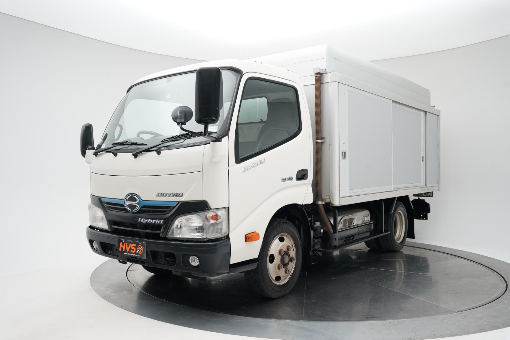 Hino HINO Dutro 125LT 4.0 Bottle Truck