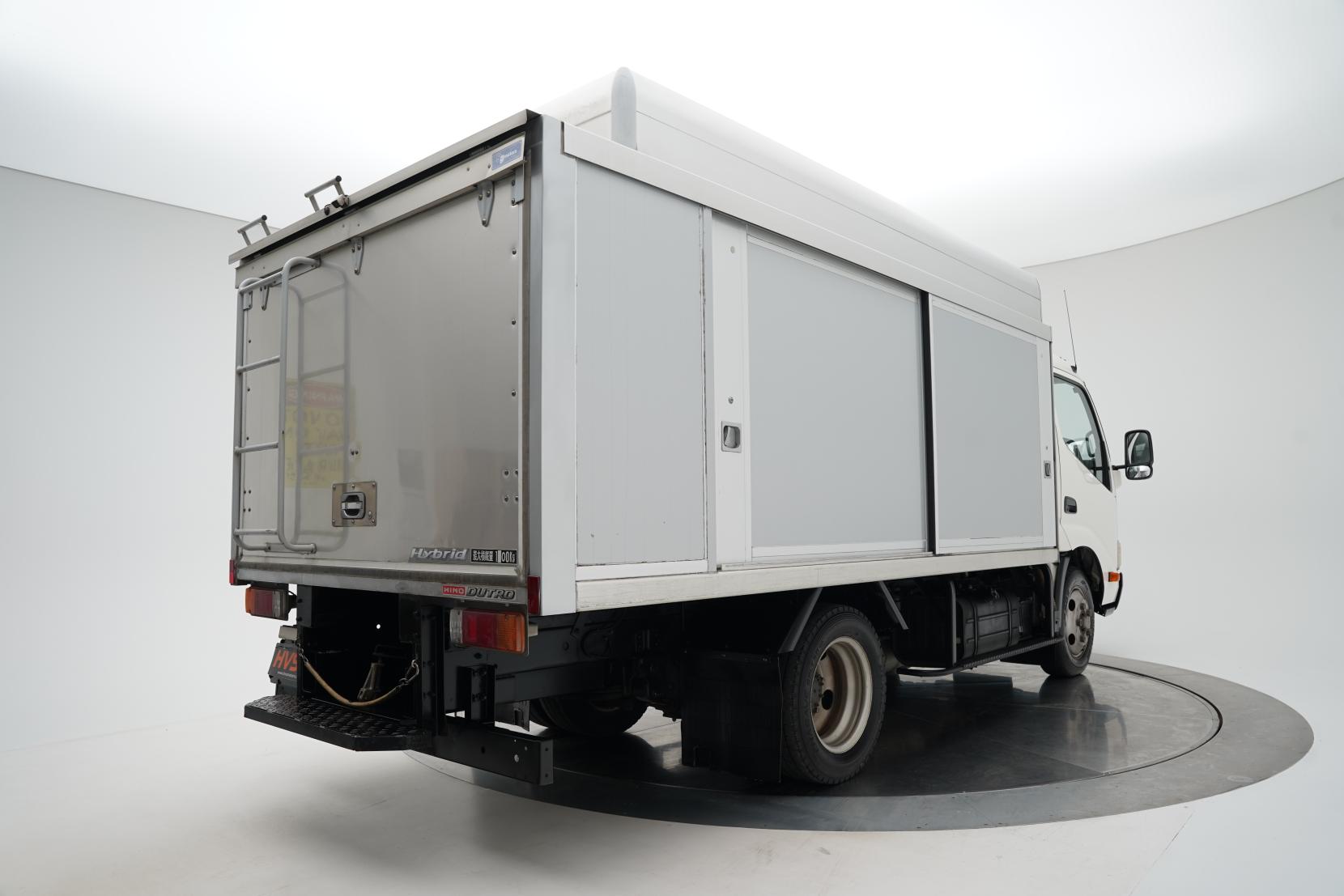 Hino HINO Dutro 125LT 4.0 Bottle Truck