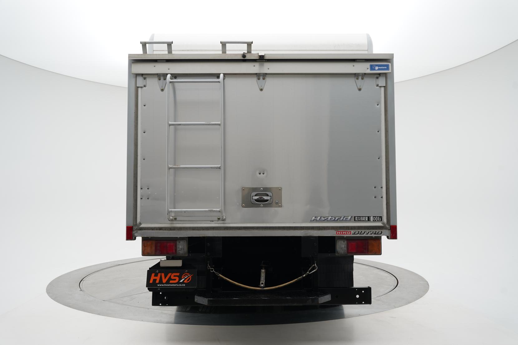Hino HINO Dutro 125LT 4.0 Bottle Truck
