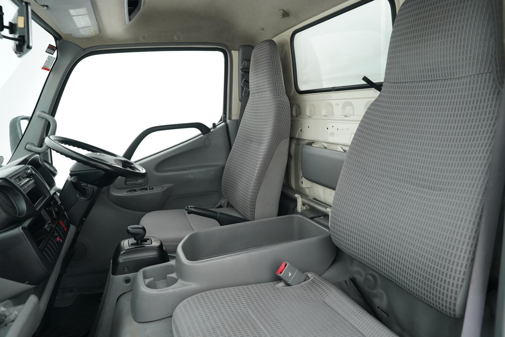 Hino HINO Dutro 125LT 4.0 Bottle Truck