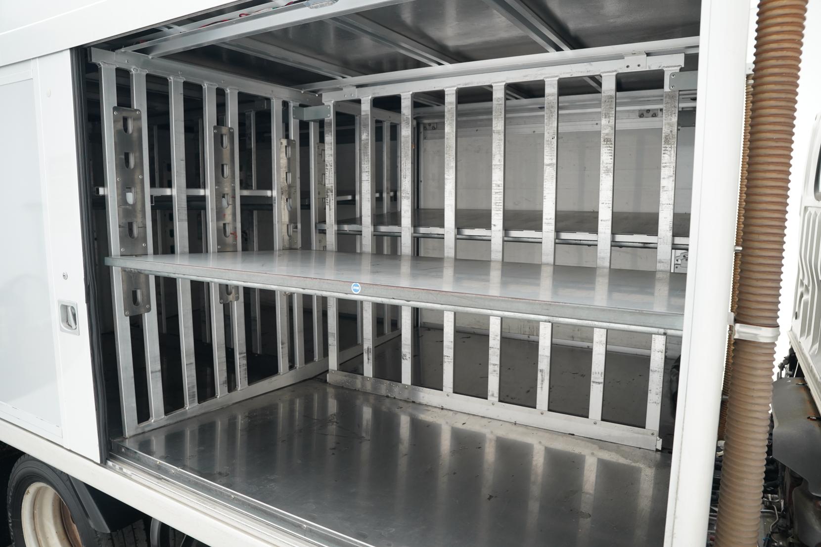 Hino HINO Dutro 125LT 4.0 Bottle Truck